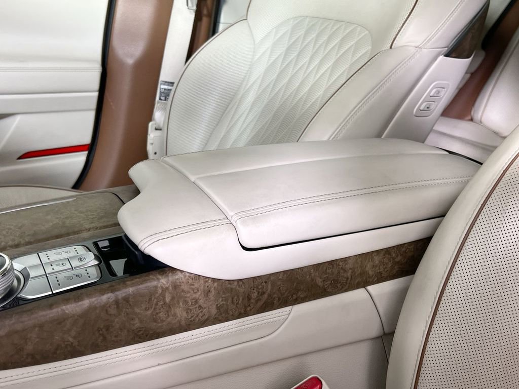 Used 2020 Genesis G90 3.3T Premium image 23