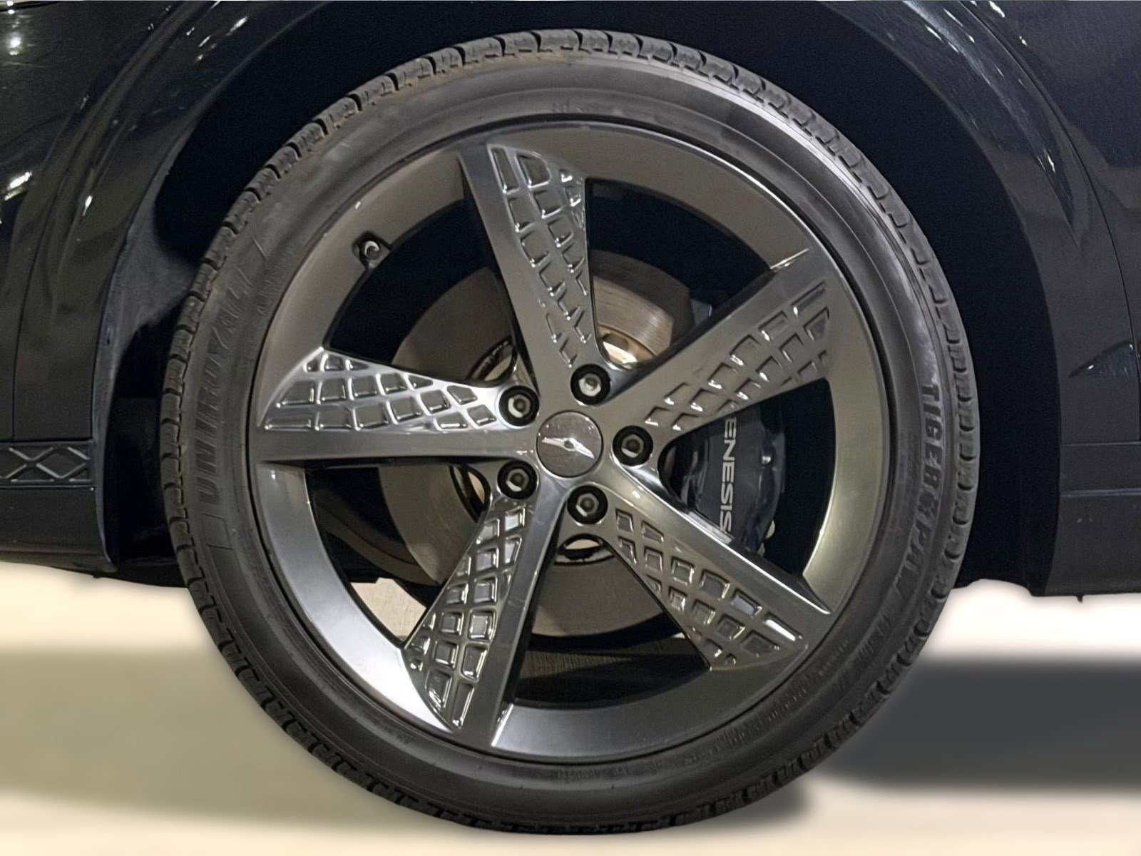 Used 2022 Genesis GV70 3.5T Sport w/ Sport Prestige Package AWD/4WD image 12