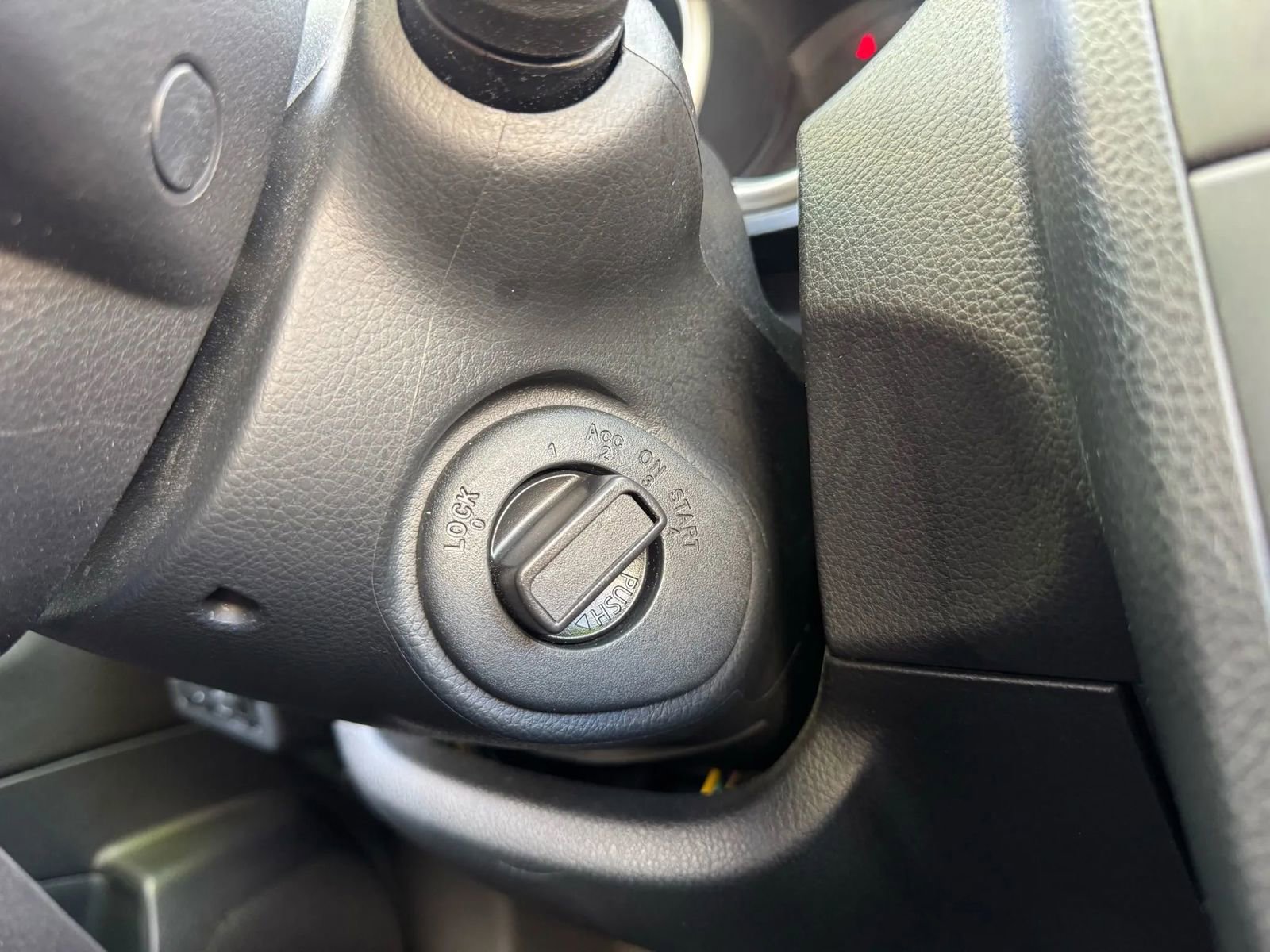 Used 2011 Nissan Versa SL w/ Premium Pkg image 24