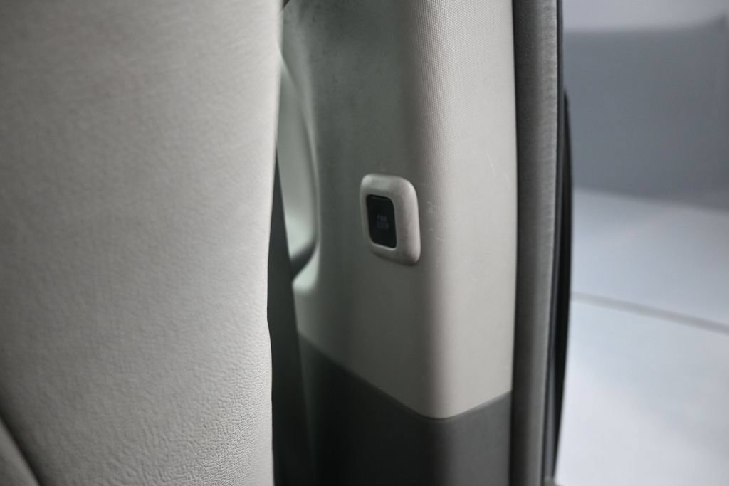 Used 2018 Toyota Sienna XLE w/ XLE Navigation Package FWD image 15