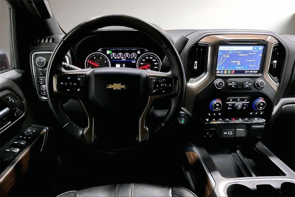 Used 2022 Chevrolet Silverado 3500 High Country w/ Technology Package image 9