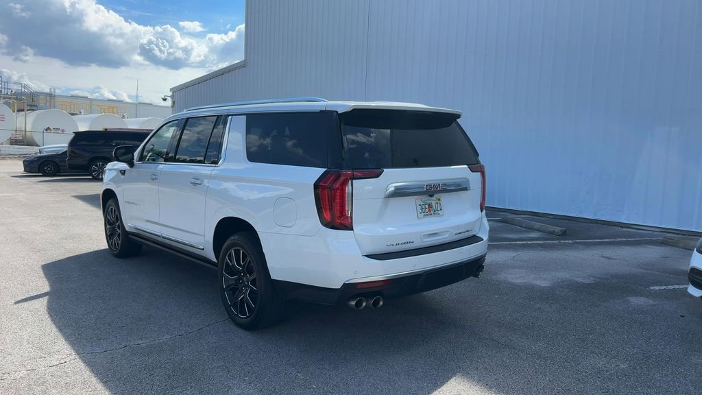 Used 2024 GMC Yukon XL Denali AWD/4WD image 5