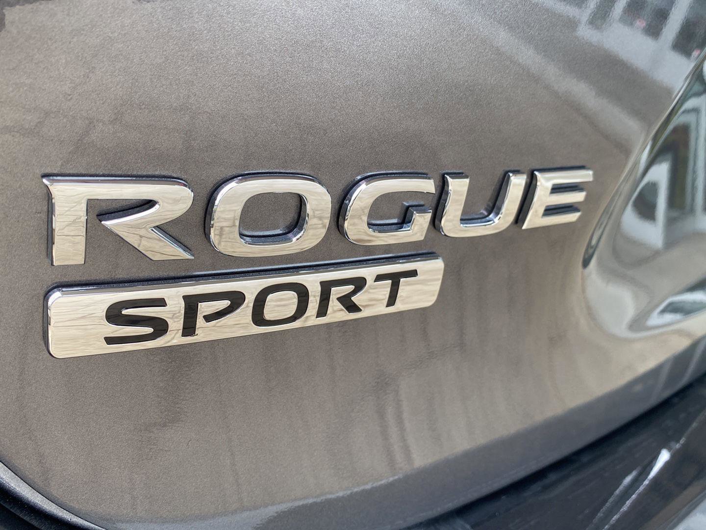 Certified 2022 Nissan Rogue Sport SL image 8