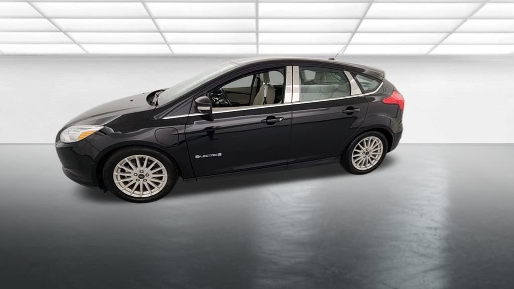Used 2017 Ford Focus Electric Hatchback FWD image 3
