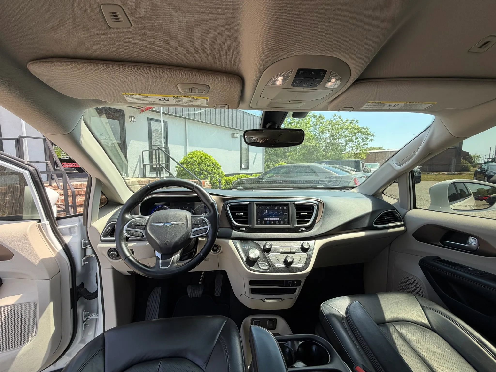 Used 2019 Chrysler Pacifica Touring-L image 26