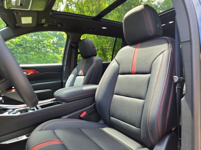 New 2026 Chevrolet Traverse RS AWD/4WD image 17