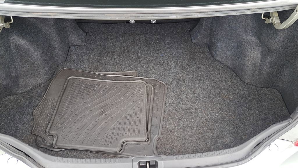 Used 2012 Toyota Camry SE image 11