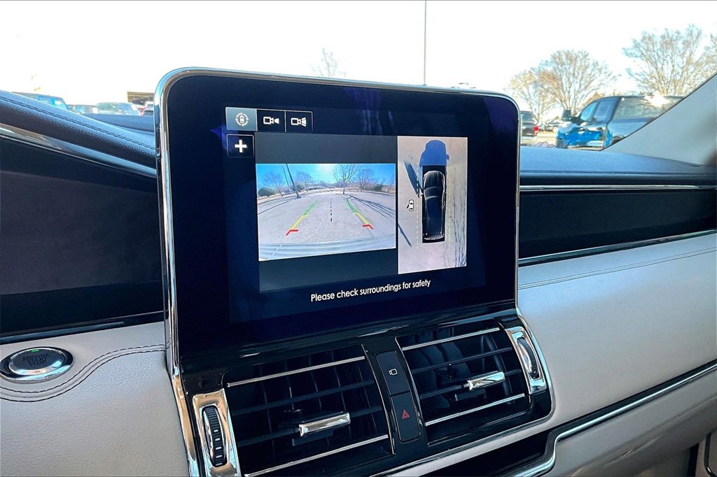 Used 2019 Lincoln Navigator Select image 18