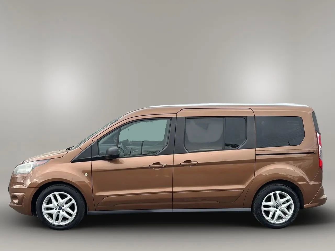 Used 2014 Ford Transit Connect XLT FWD image 2
