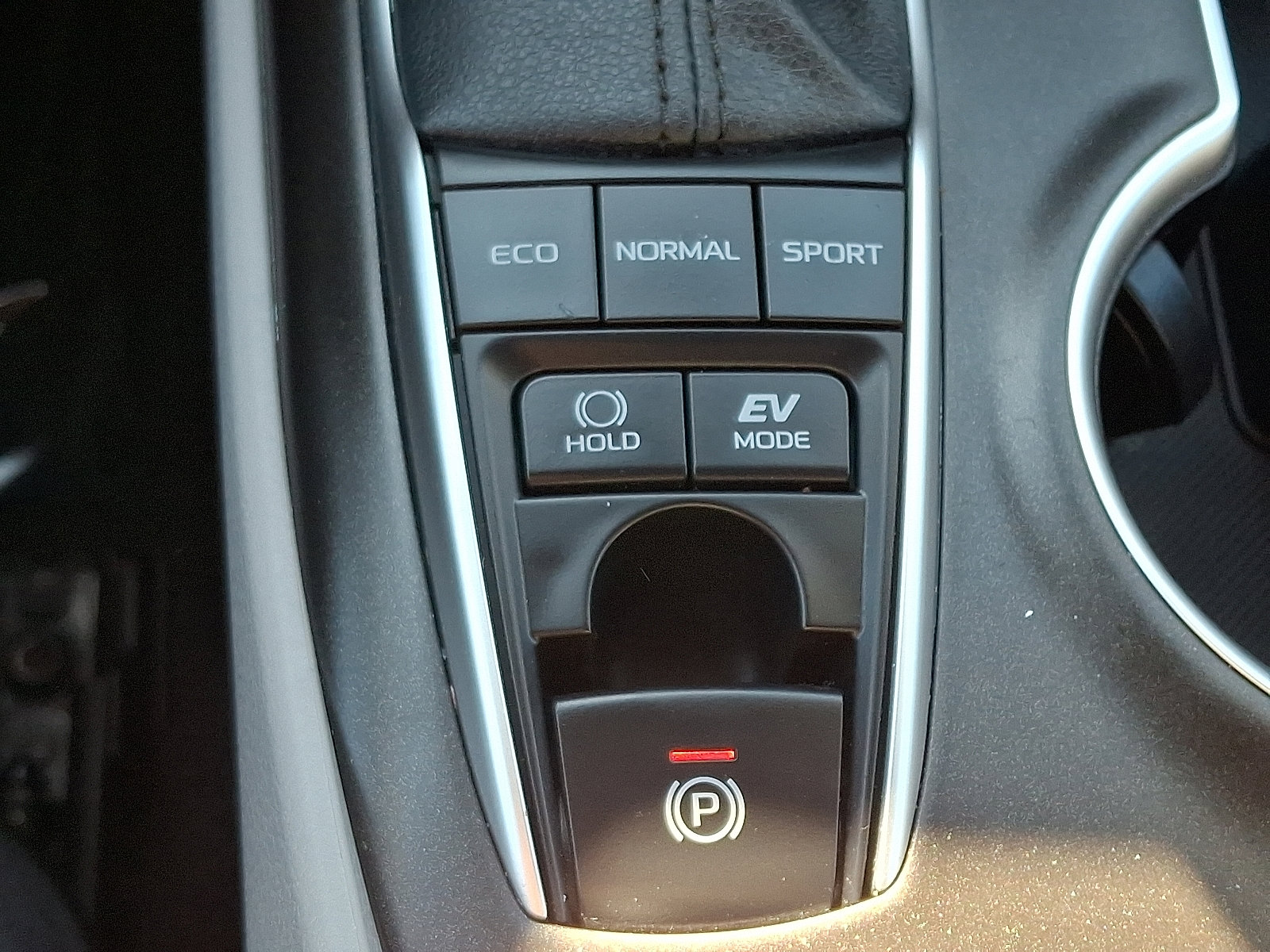 Used 2024 Toyota Camry LE image 25