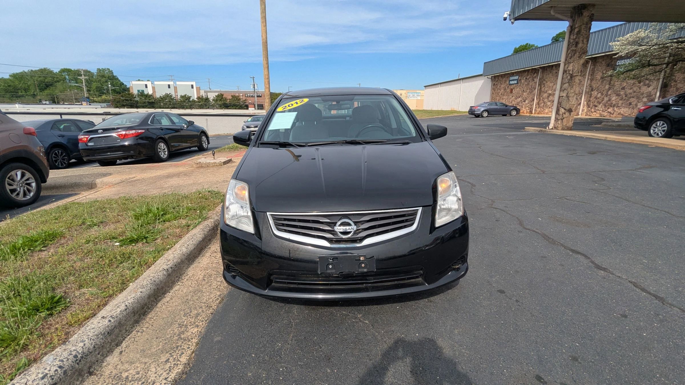 Used 2012 Nissan Sentra 2.0 S w/ Convenience Pkg FWD image 2