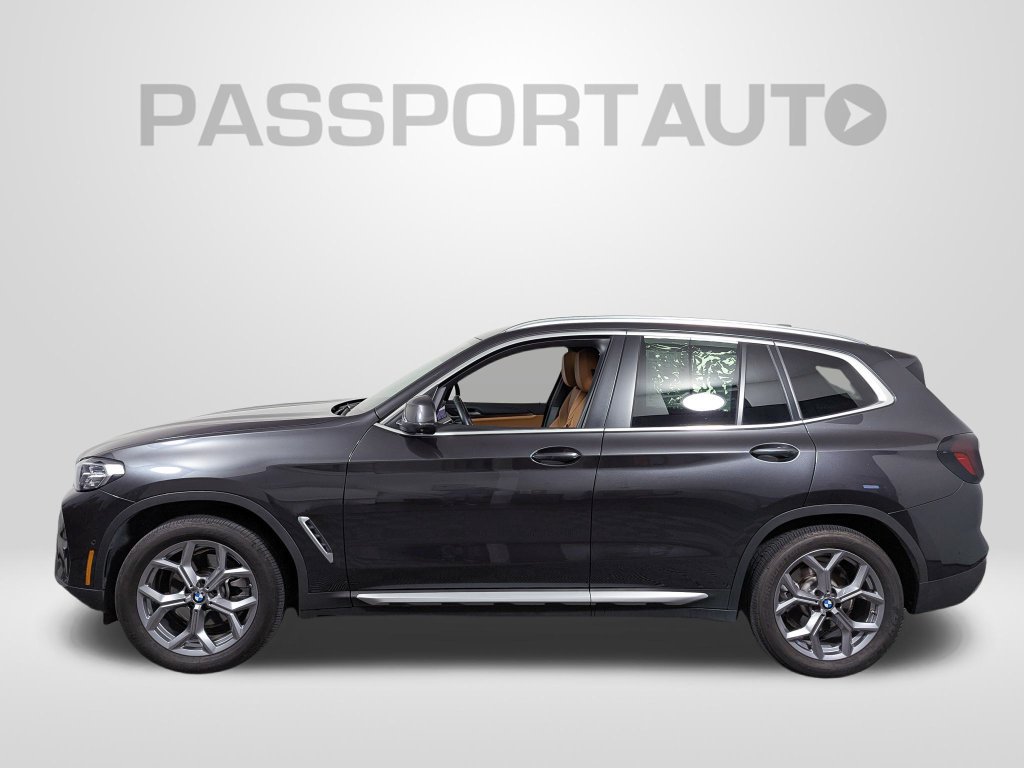 Used 2023 BMW X3 xDrive30i w/ Premium Package AWD/4WD image 2