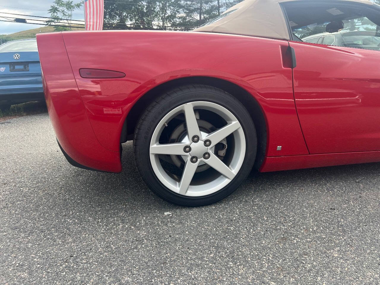 Used 2006 Chevrolet Corvette Convertible w/ Preferred Equipment Group RWD image 22