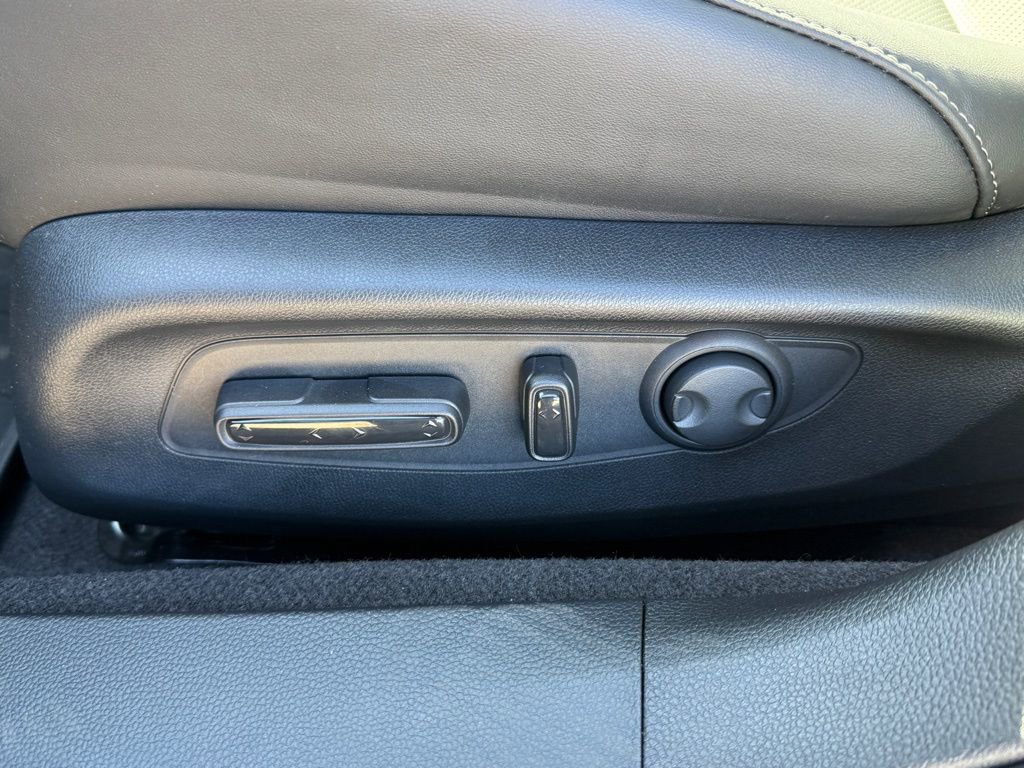 Certified 2025 Honda Accord Touring image 28