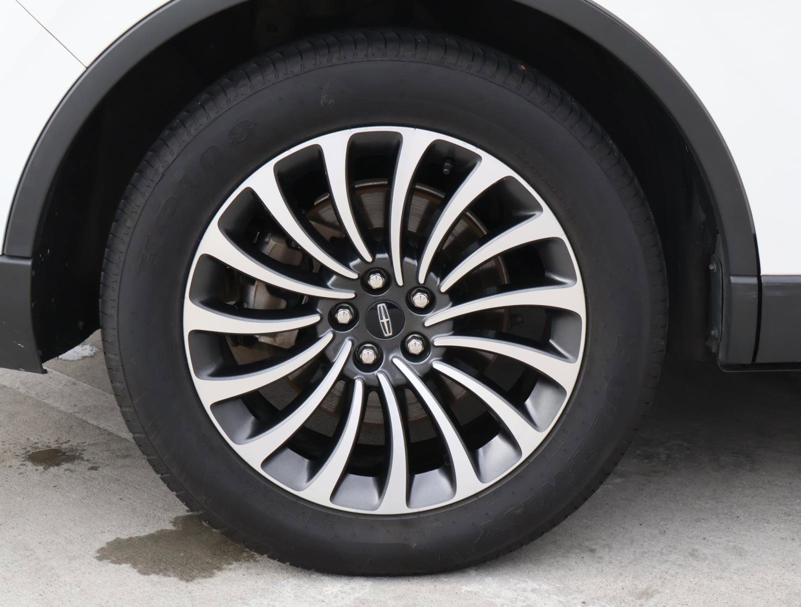 Used 2022 Lincoln Aviator Reserve w/ Elements Package Plus image 9