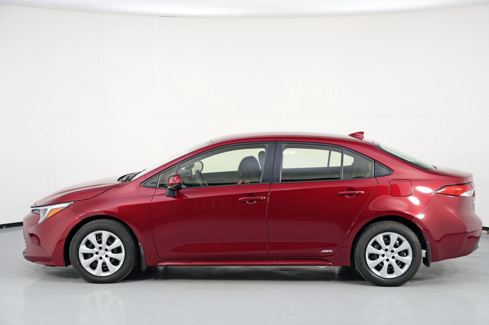 Used 2025 Toyota Corolla LE image 45