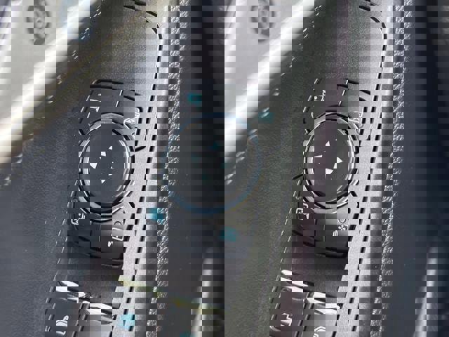 Used 2020 Ford Explorer Limited image 22