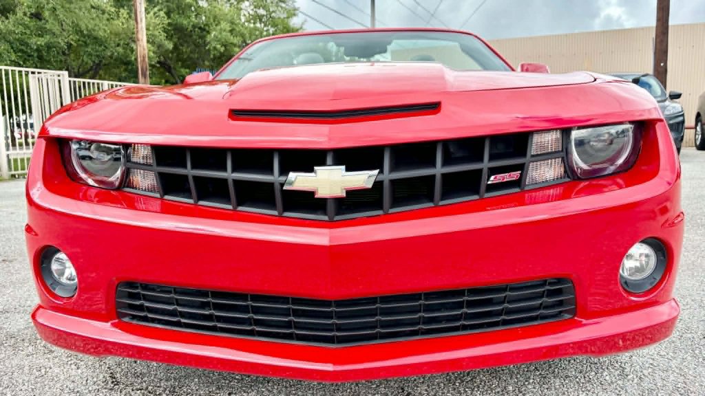 Used 2012 Chevrolet Camaro SS w/ RS Package RWD image 2