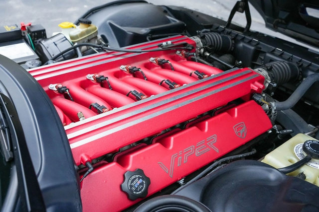 Used 1998 Dodge Viper GTS RWD image 20