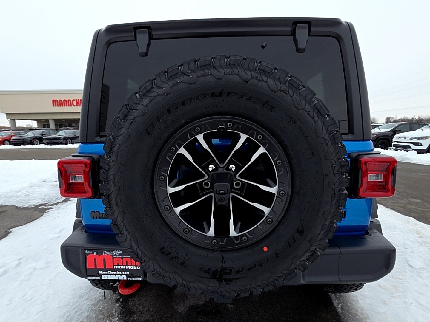 New 2026 Jeep Wrangler Unlimited Rubicon w/ Xtreme 35 Tire Package AWD/4WD image 6