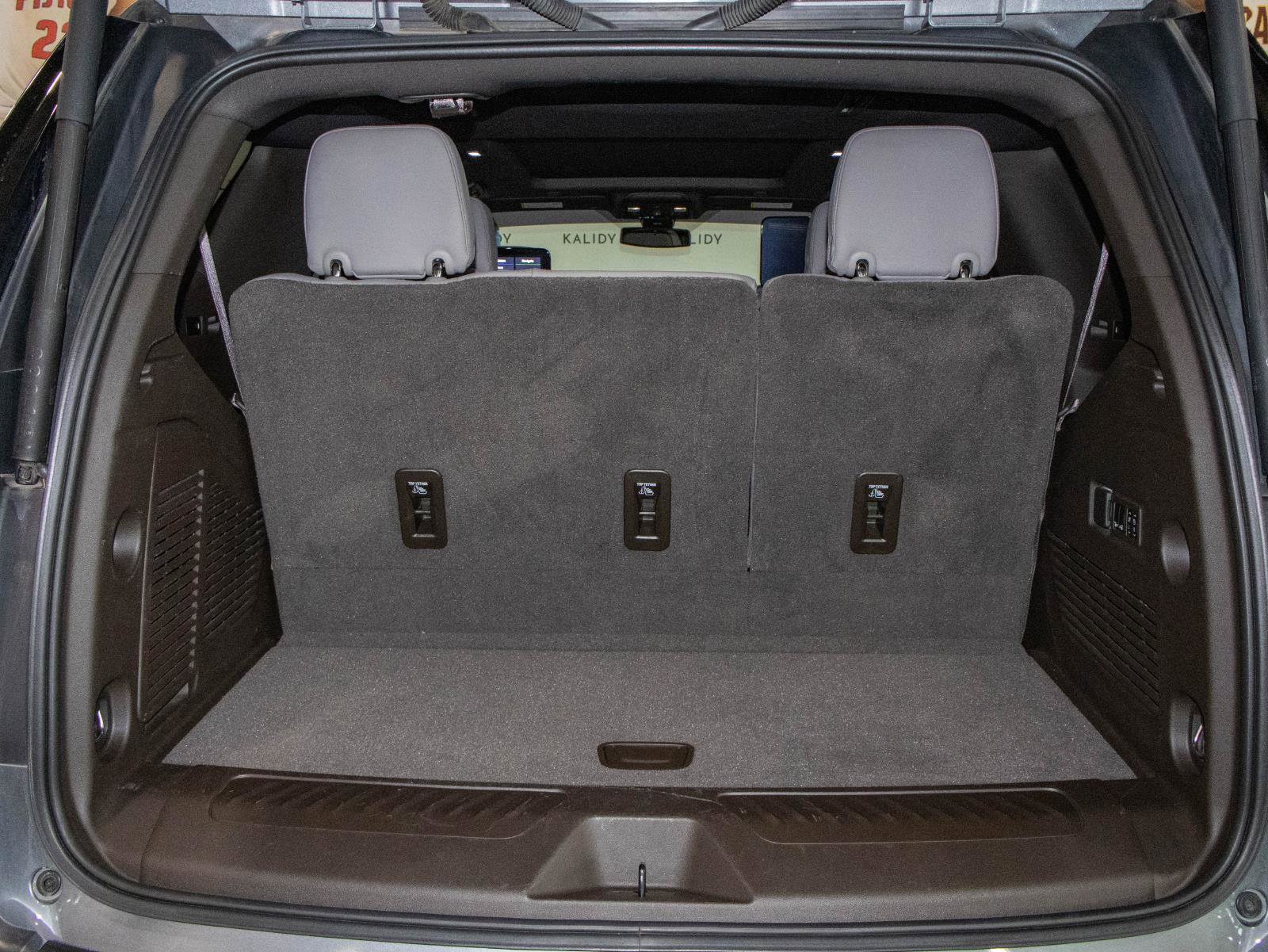 Used 2021 GMC Yukon SLT w/ SLT Luxury Plus Package image 26