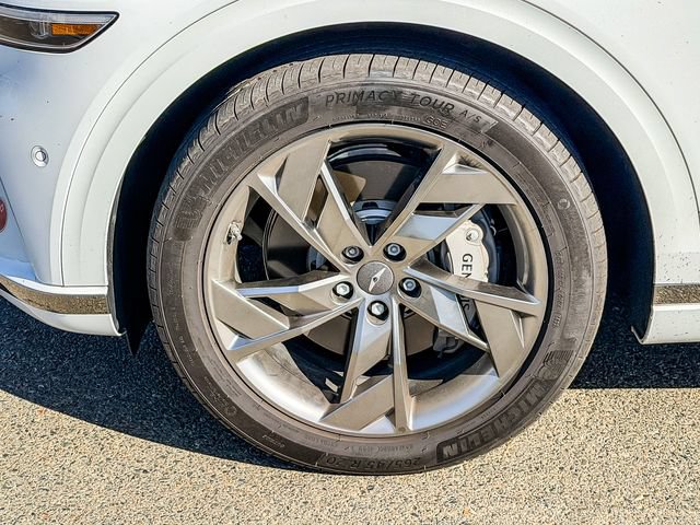 Used 2025 Genesis Electrified GV70 AWD/4WD image 10