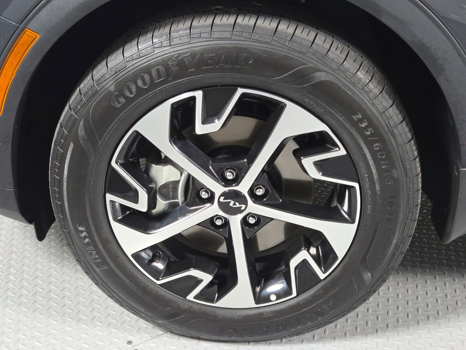 Used 2025 Kia Sportage EX w/ EX Premium Package image 9