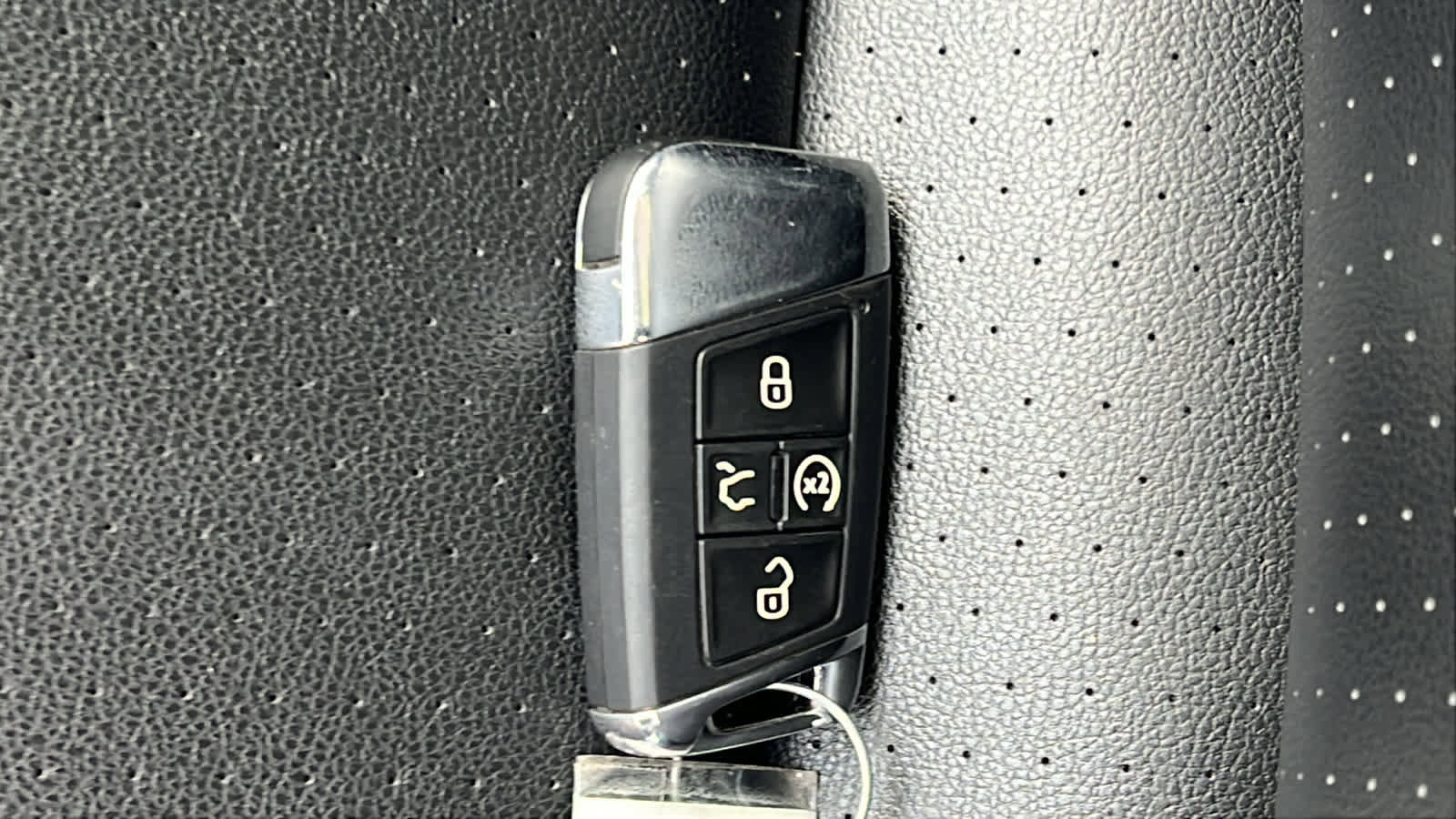 Used 2022 Volkswagen Atlas SE image 29