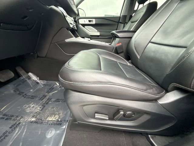 Used 2024 Ford Explorer Limited w/ Limited Technology Package image 12