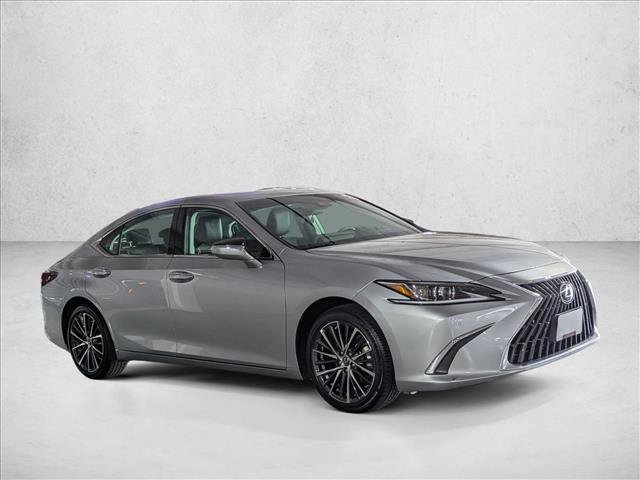 Used 2025 Lexus ES 300h w/ Premium Package image 3