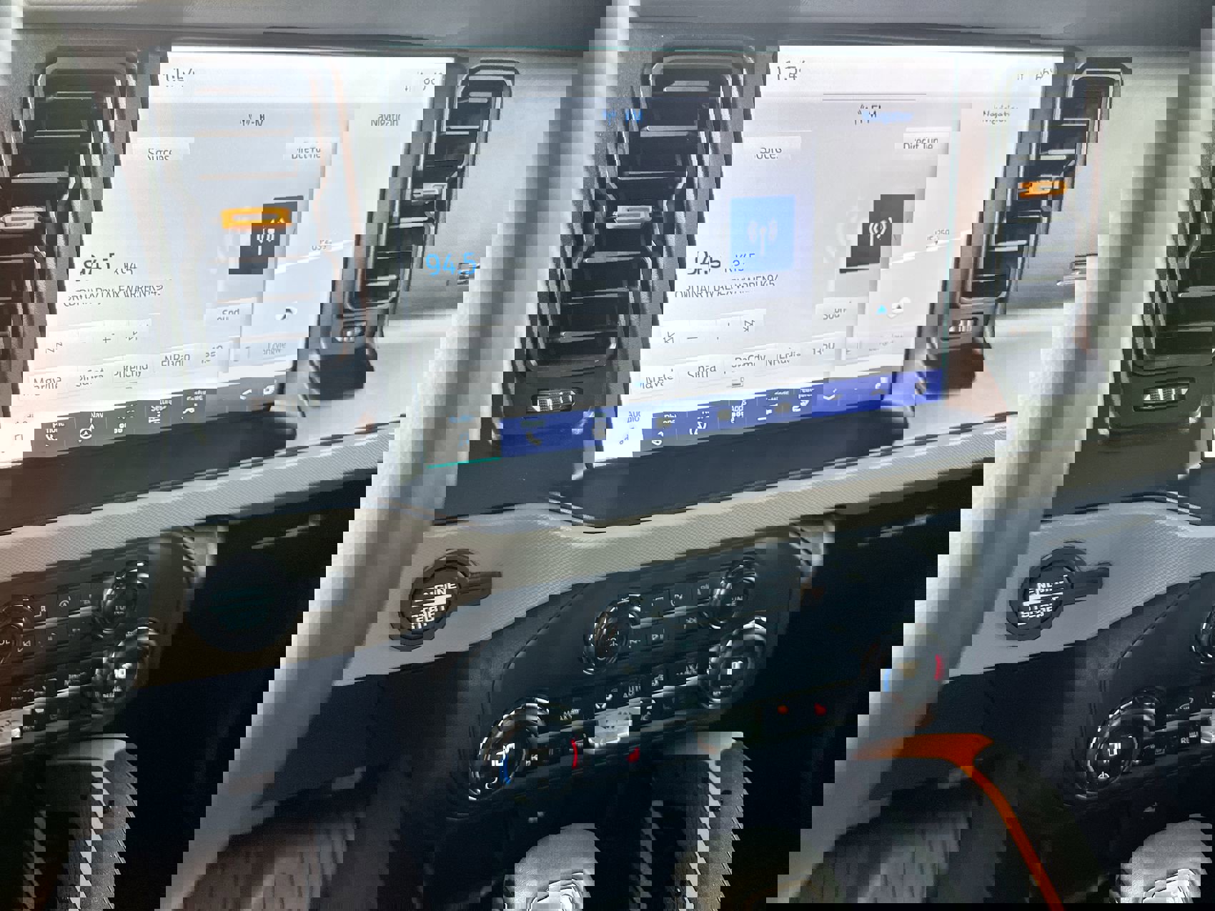 Used 2023 Ford Bronco Badlands image 16