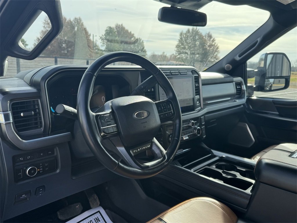 Used 2024 Ford F450 Platinum image 13