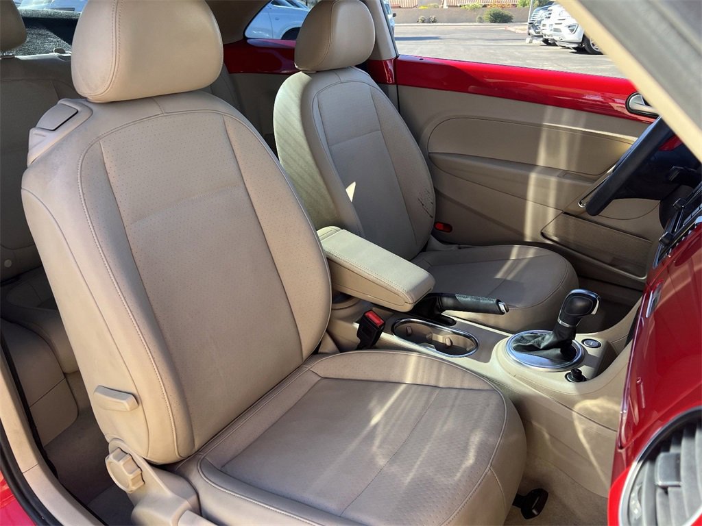 Used 2015 Volkswagen Beetle 1.8T image 12