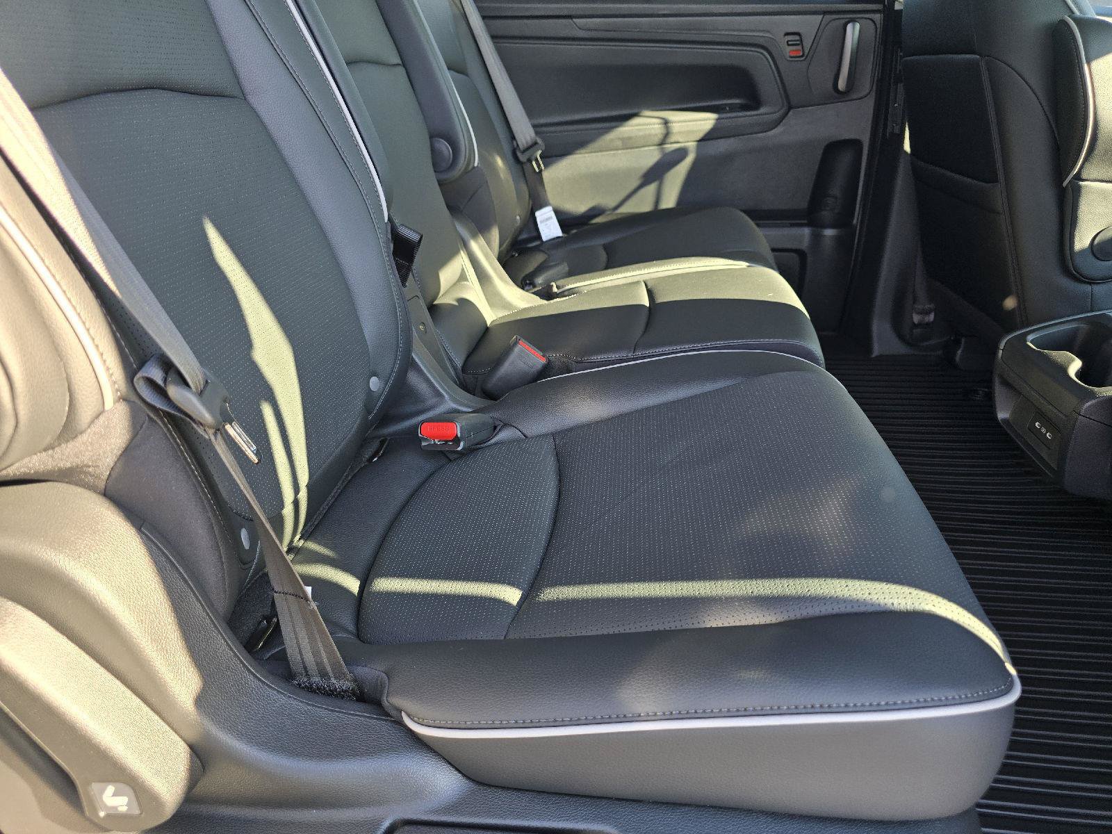 New 2027 Honda Odyssey Elite image 11