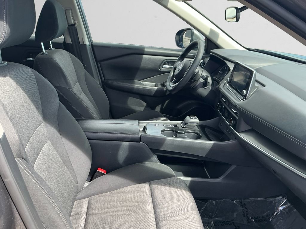 Used 2024 Nissan Rogue SV FWD image 15