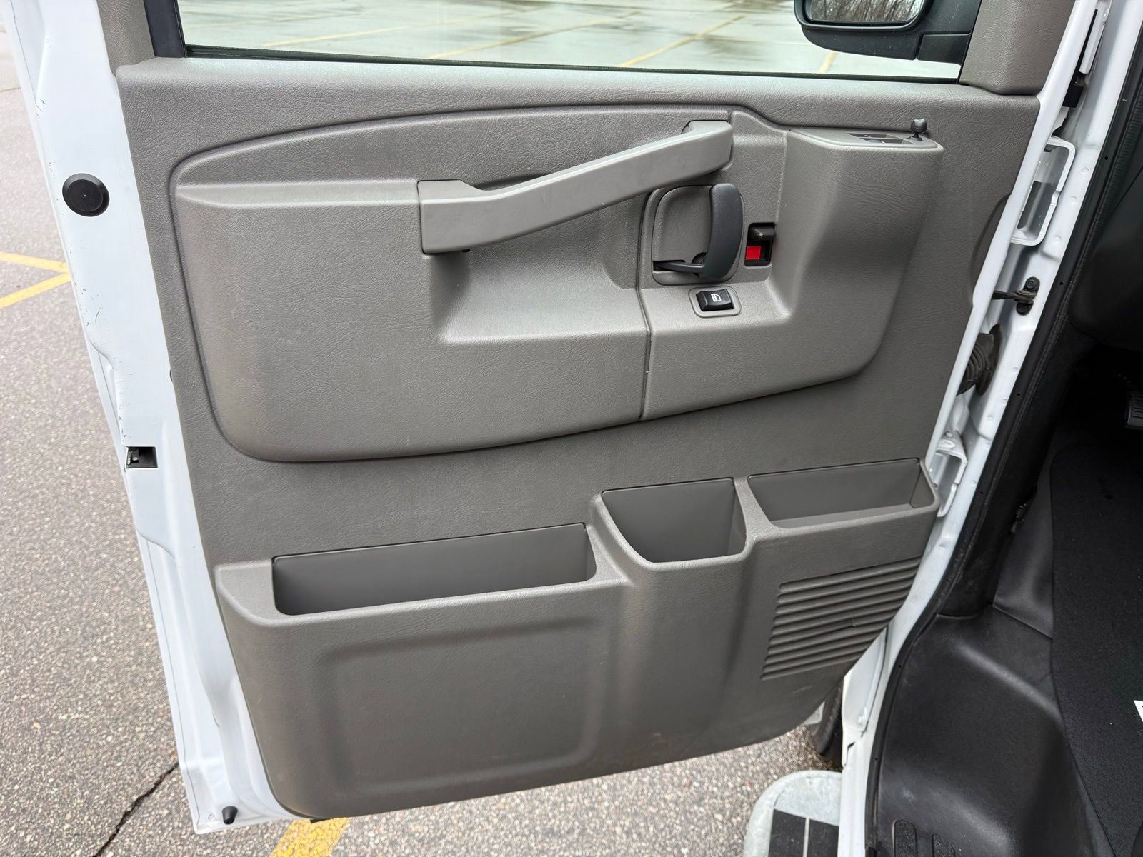 Used 2024 Chevrolet Express 2500 w/ Driver Convenience Package RWD image 9
