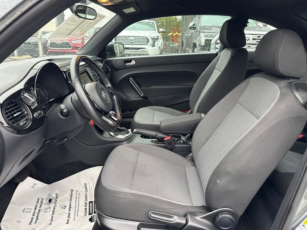 Used 2018 Volkswagen Beetle 2.0T S FWD image 10