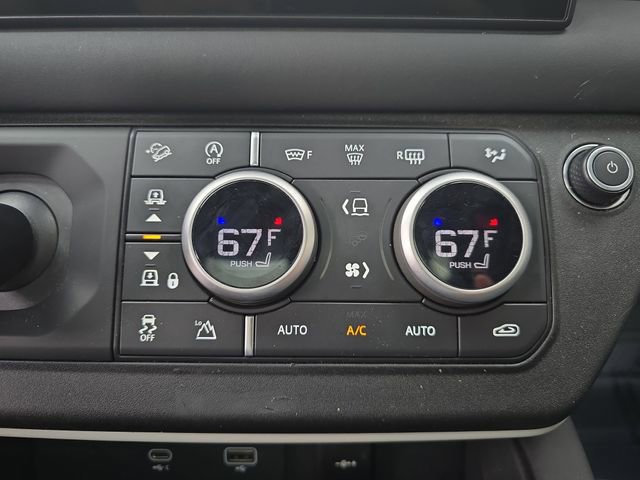 Certified 2024 Land Rover Defender 130 X-Dynamic SE image 28