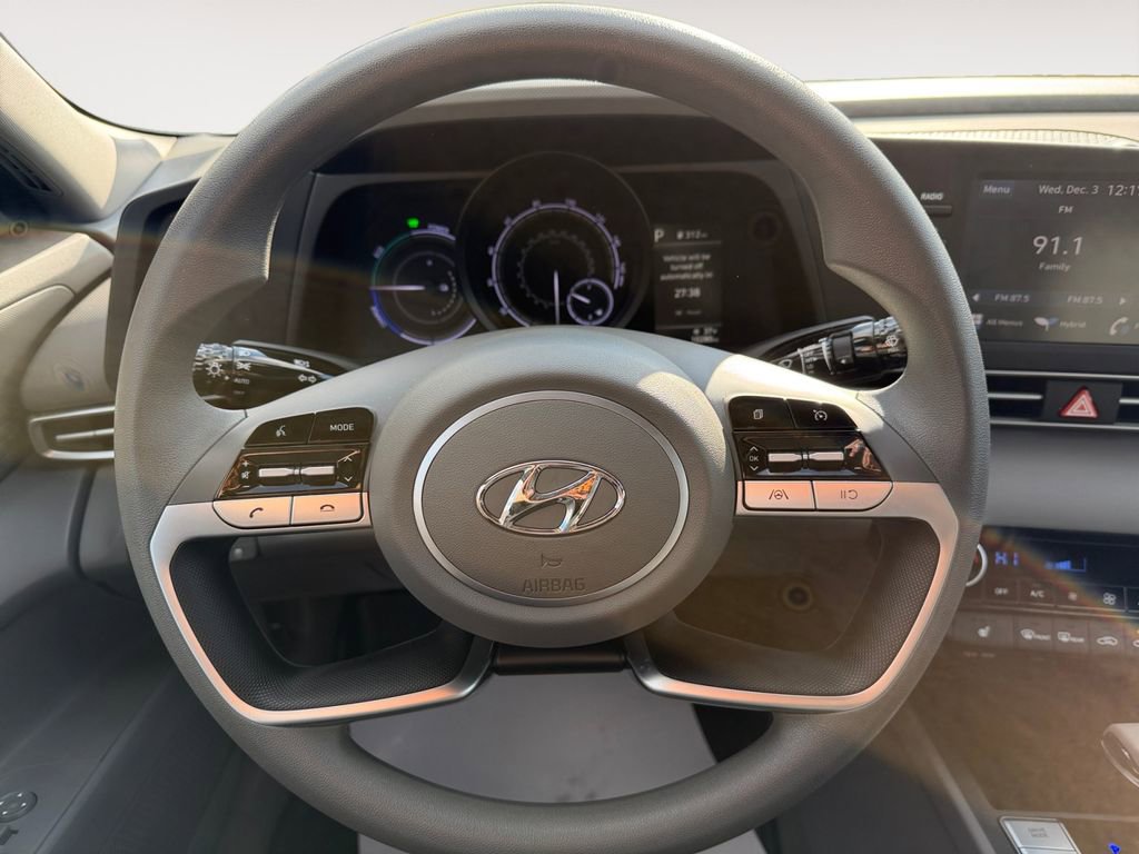 Certified 2023 Hyundai Elantra Blue image 13