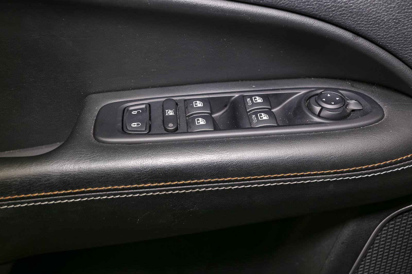 Used 2020 Jeep Compass Latitude w/ Cold Weather Group image 41