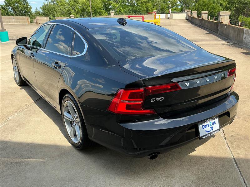 Used 2018 Volvo S90 T5 Momentum w/ Momentum Plus Package FWD image 4
