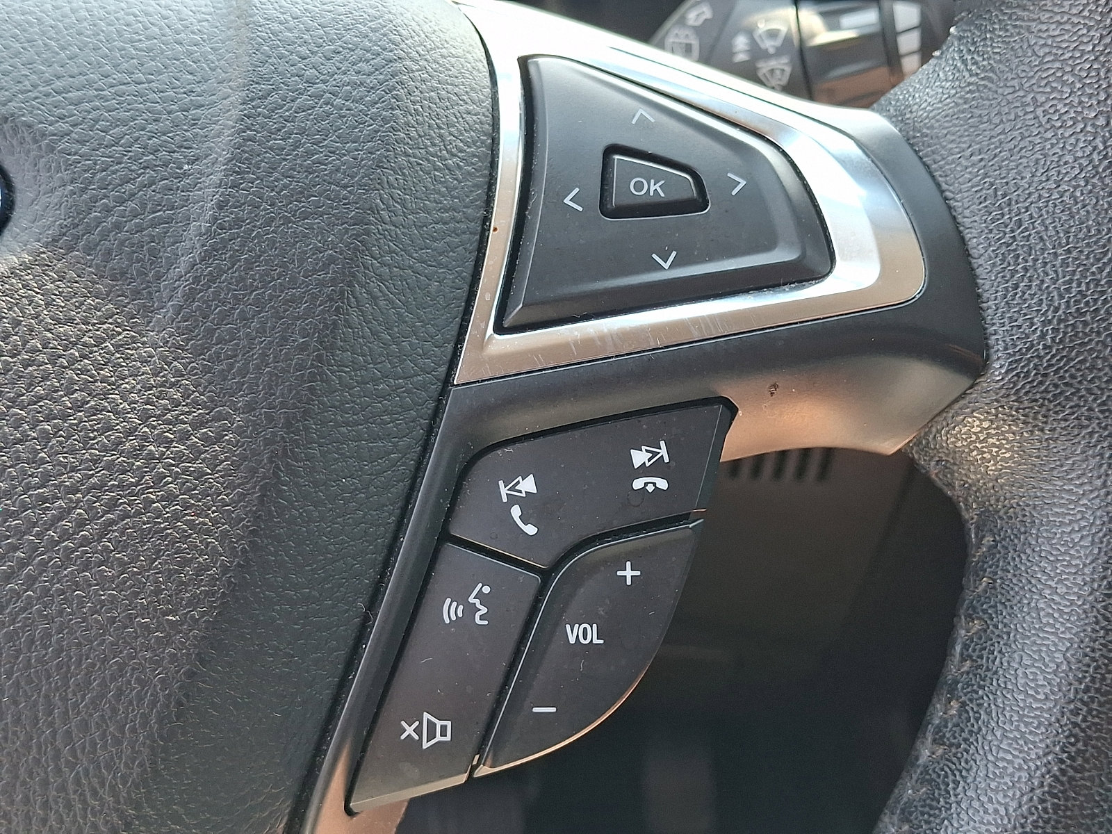Used 2020 Ford Edge SEL w/ Convenience Package AWD/4WD image 22