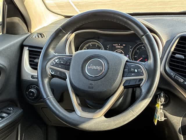 Used 2014 Jeep Cherokee Latitude FWD image 23