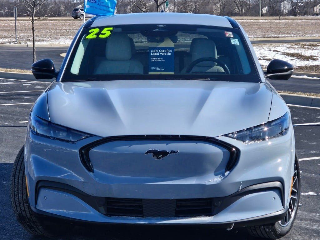 Certified 2025 Ford Mustang Mach-E Premium image 3