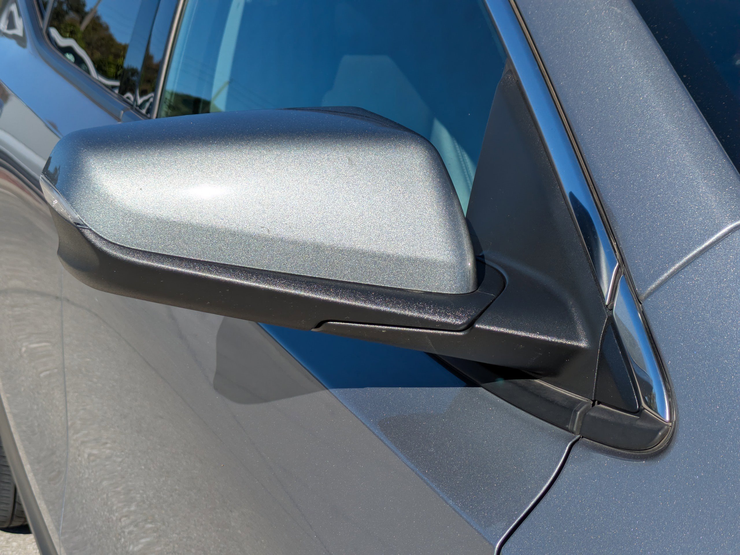 Used 2023 GMC Terrain SLT image 12