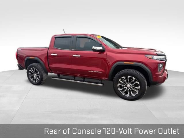 Used 2024 GMC Canyon Denali image 18