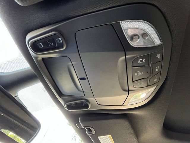 Used 2023 Chrysler Pacifica Limited w/ S Appearance Package AWD/4WD image 44