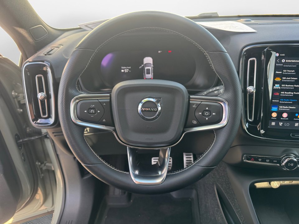 Used 2021 Volvo XC40 P8 Recharge w/ Advanced Package image 13