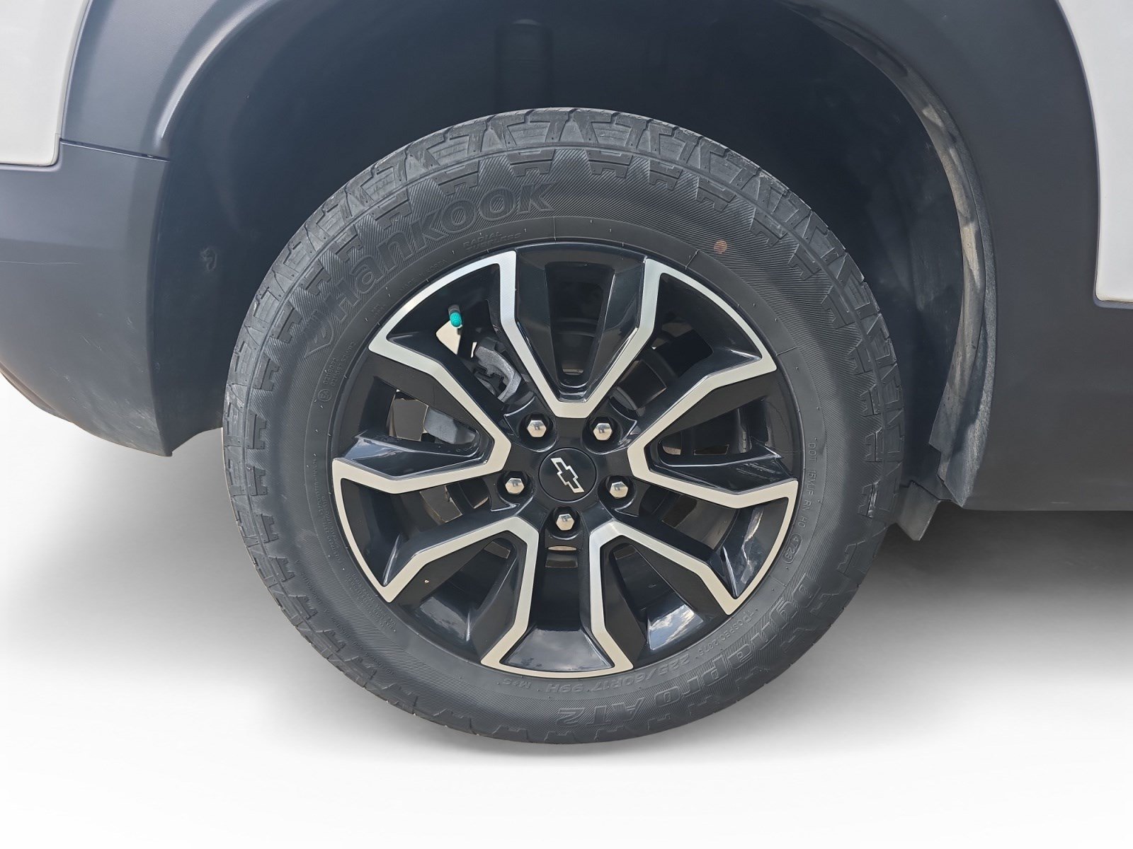 Used 2024 Chevrolet TrailBlazer ACTIV w/ Driver Confidence Package AWD/4WD image 17