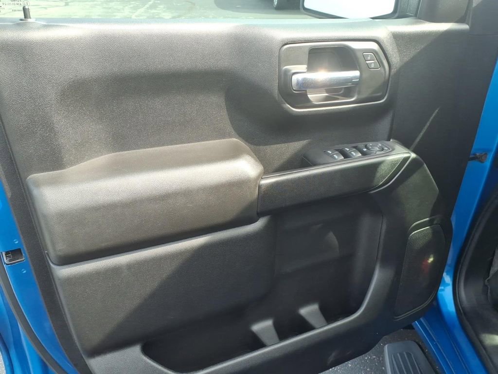 Certified 2022 Chevrolet Silverado 1500 Custom AWD/4WD image 8